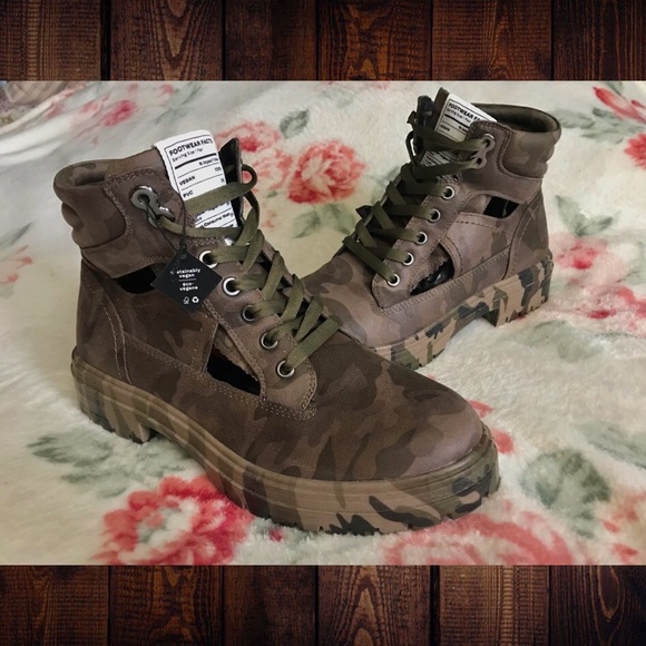 Call It Spring by ALDO lace up boots with light suede in camouflage - Picture 2 of 9